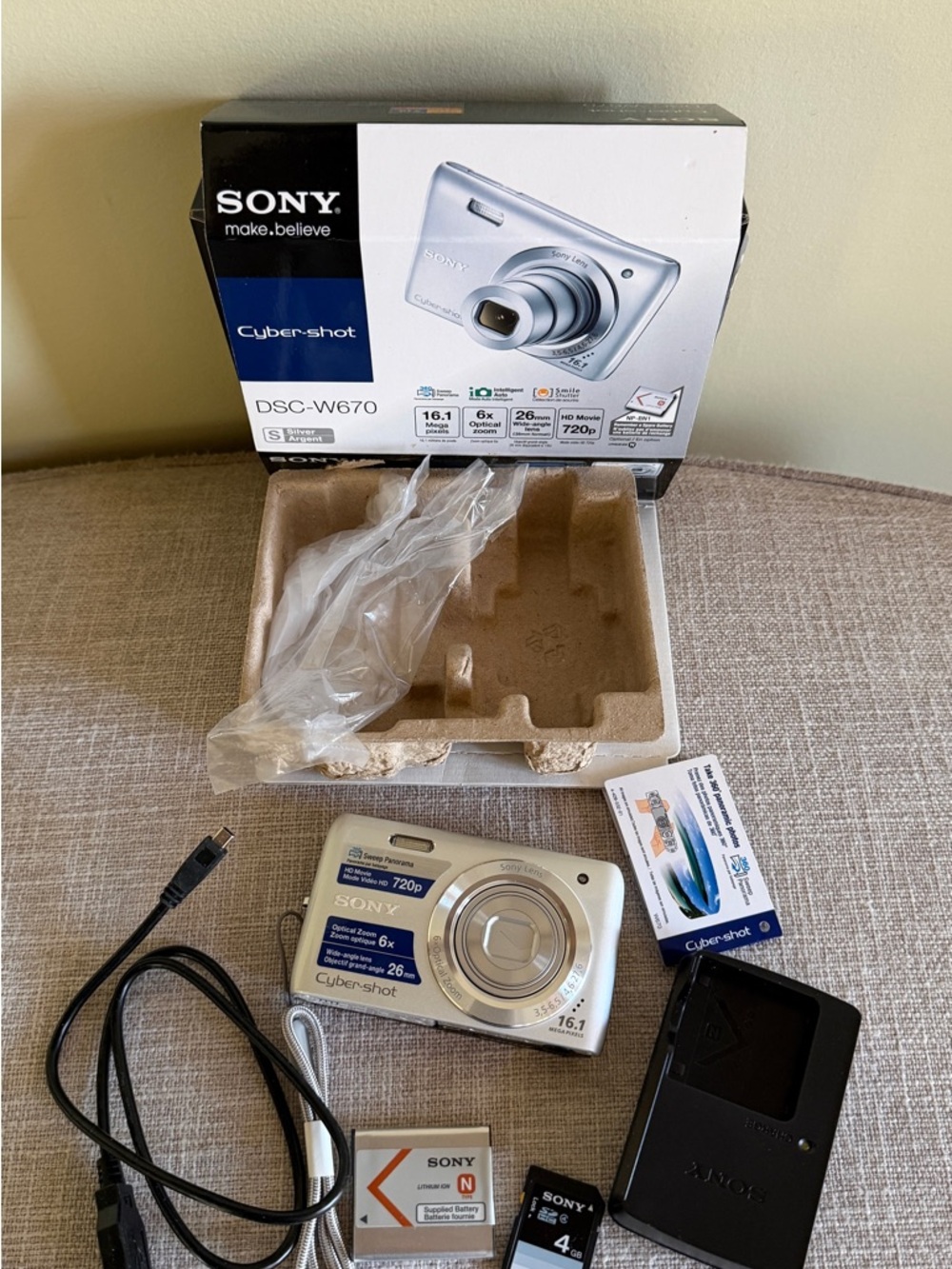 NEW! Sony Silver Cyber-shot DSC-W670 Compact Digital Camera with Accessories
